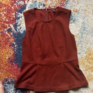 Ann Taylor Textured Tank Top in Deep Red